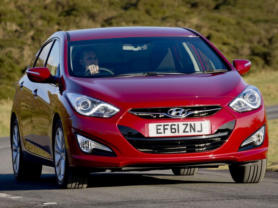  Hyundai i40 Sedan 2012 года  (UK) (фото 12 из 21)